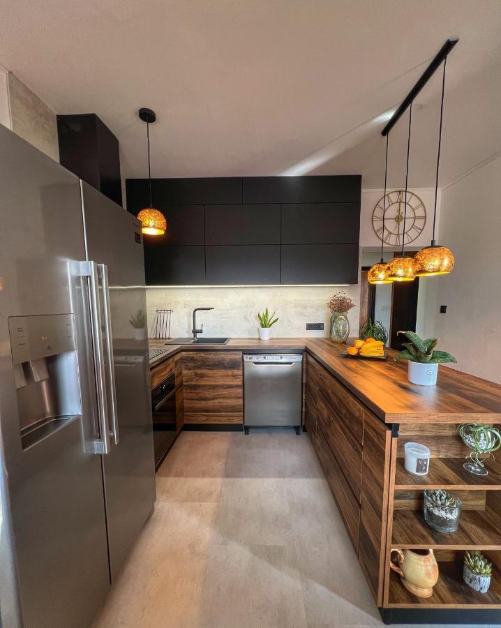 Apartmani Mia Palit Buitenkant foto
