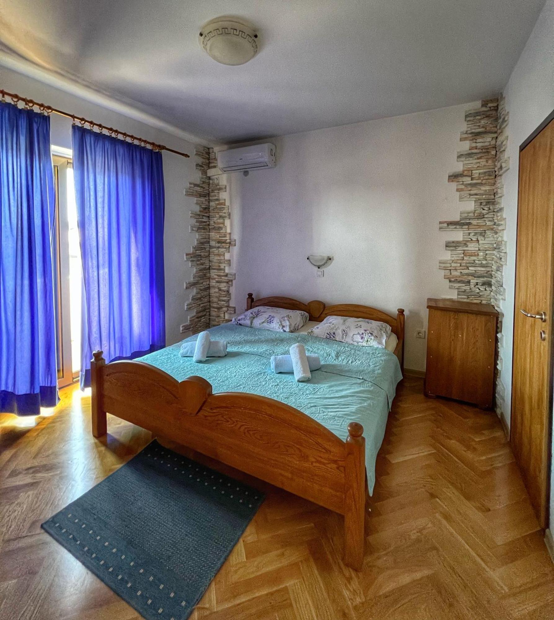 Apartmani Mia Palit Buitenkant foto